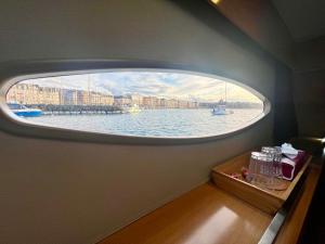 Fotografija u galeriji objekta Floatinn Boat-BnB u Ženevi