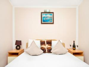 Postel nebo postele na pokoji v ubytování Apartments MIK5 - Famous Beach Jaz