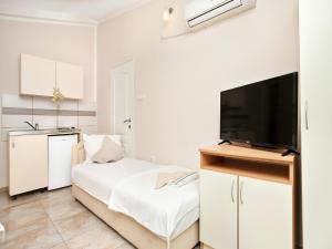 TV a/nebo společenská místnost v ubytování Apartments MIK5 - Famous Beach Jaz