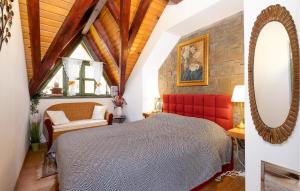 Ένα ή περισσότερα κρεβάτια σε δωμάτιο στο Gorgeous Home In Zumberak With Sauna