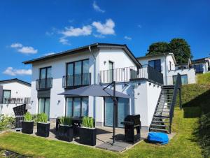 Fotografie z fotogalerie ubytování Schickes Ferienhaus in Heringhausen mit Sauna v destinaci Diemelsee