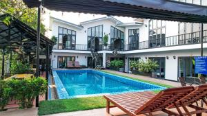 Bazén v ubytování Homestay Thiên Cầm nebo v jeho okolí