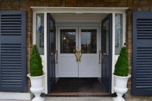 Facciata o entrata di The Cliff House Hotel