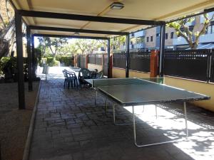Stolní tenis v ubytování Apartamento Cabrera Montserrat nebo okolí