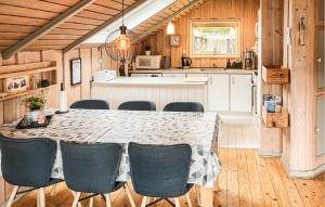 Kuchyň nebo kuchyňský kout v ubytování Holiday Home Birkemose Sydals X