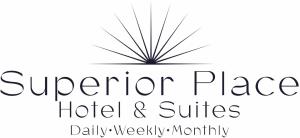 苏圣玛丽Sault Superior Place的读取酒店和套房每周死亡率的高级位置标志