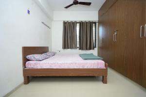 Imagen de la galería de Newly Built Spacious and luxurious 4BHK apartment in Tirupati with Fully Functional Kitchen, Wifi, and Ample space for car Parking, en Tirupati