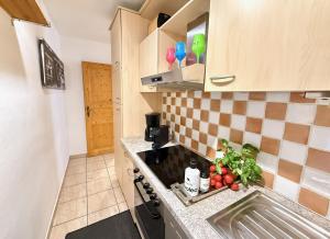 Zdjęcie z galerii obiektu SMALL & COZY 2 Bedroom City Apartment by Belle Stay w mieście Kitzbühel