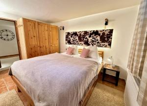 Zdjęcie z galerii obiektu SMALL & COZY 2 Bedroom City Apartment by Belle Stay w mieście Kitzbühel