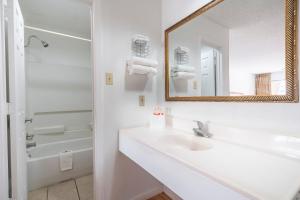 Koupelna v ubytování OYO Hotel Groesbeck