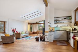 Η κουζίνα ή μικρή κουζίνα στο Atelierwohnung Hof Kranichmoor