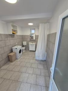 Ένα μπάνιο στο Casa Dana