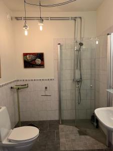 Koupelna v ubytování Sveriges minsta Hotell! Hôtel Gruyère