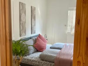Ένα ή περισσότερα κρεβάτια σε δωμάτιο στο Apartment Ilm-Oase-Vollausstattung-Netflix-RTLPlus