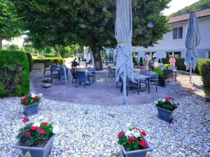 Um jardim no exterior de Hotel Beethoven