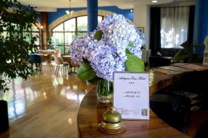 Restauracja lub miejsce do jedzenia w obiekcie Antiguas Eras La Alberca