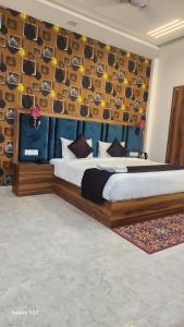 Postel nebo postele na pokoji v ubytování Hotel Agra Hotel Grand View