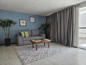 Area tempat duduk di Varandas Premium flat