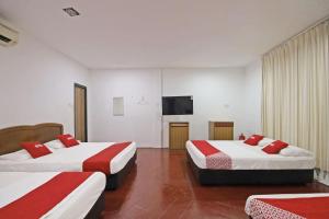 Postel nebo postele na pokoji v ubytování OYO 89562 Hotel Shalimar
