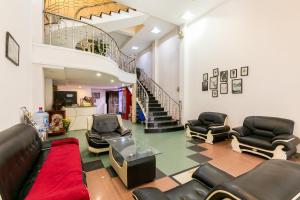 Posezení v ubytování OYO 373 Habana Hotel