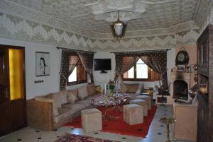 O zonă de relaxare la Riad Villa Midelt