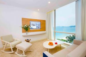 Gallery image of Diamond Bay Hotel in Nha Trang