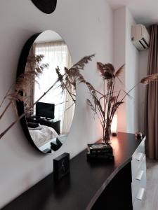 TV/trung tâm giải trí tại Boho Studio 4 pools 10min to the beach