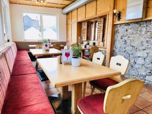 Posezení v ubytování Hotel Lainbach in Wängle