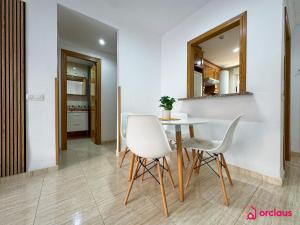 Fotografie z fotogalerie ubytování Ubicación ideal, relax y piscina v destinaci Oropesa del Mar