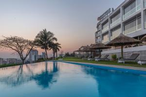 Bazén v ubytování Montebelo Girassol Maputo Hotel nebo v jeho okolí