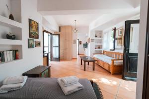 Ένα ή περισσότερα κρεβάτια σε δωμάτιο στο Infinity I - Stylish Apartment with Views