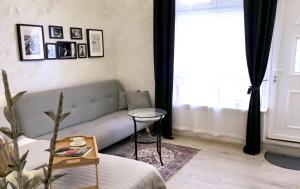 Χώρος καθιστικού στο Angelina 2