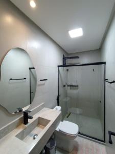 Koupelna v ubytování Luxuosa casa, a 150m da praia