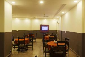 Restaurace v ubytování Hotel Classic Plaza At Delhi Airport