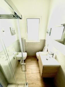 A bathroom at Casa Vacanze Breva