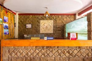 TV a/nebo společenská místnost v ubytování OYO 2278 Cikidang Hunting Resort