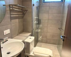 Kopalnica v nastanitvi Kavenue Family Suite by CSE