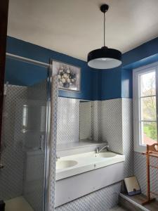 Phòng tắm tại Gite Compostella