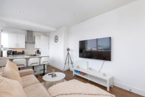 Køkken eller tekøkken på Luxury 2-Bed Hove Suite Escape