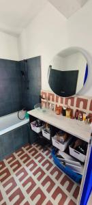 Et tv og/eller underholdning på Maison bord de mer