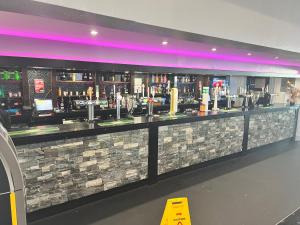 Salon oz. bar v nastanitvi Lyons Winkups holiday park ll22 9EL