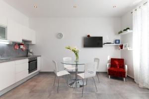 Küche/Küchenzeile in der Unterkunft Apartments Kala & Kaleta