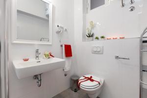 Ein Badezimmer in der Unterkunft Apartments Kala & Kaleta