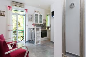 Küche/Küchenzeile in der Unterkunft Apartments Kala & Kaleta