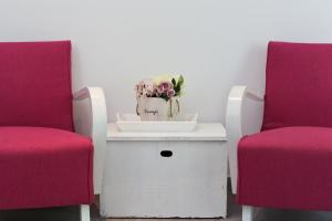 Ein Sitzbereich in der Unterkunft Apartments Kala & Kaleta