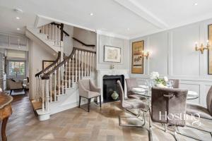 Posezení v ubytování Mary Anne House 4 beds Parking & Garden + 26 fotografií