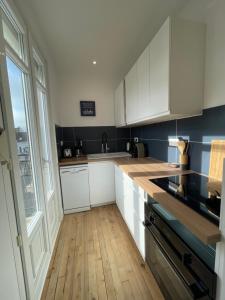Η κουζίνα ή μικρή κουζίνα στο Appartement 6 pers totalement rénové
