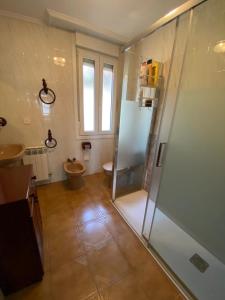 Koupelna v ubytování Casa a 150 metros de la playa