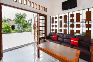 Χώρος καθιστικού στο SUPER OYO 3309 Forrest’inn