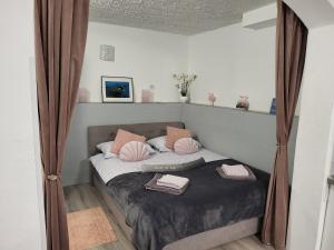 Posteľ alebo postele v izbe v ubytovaní STUDIO APARTMAN KATARINA